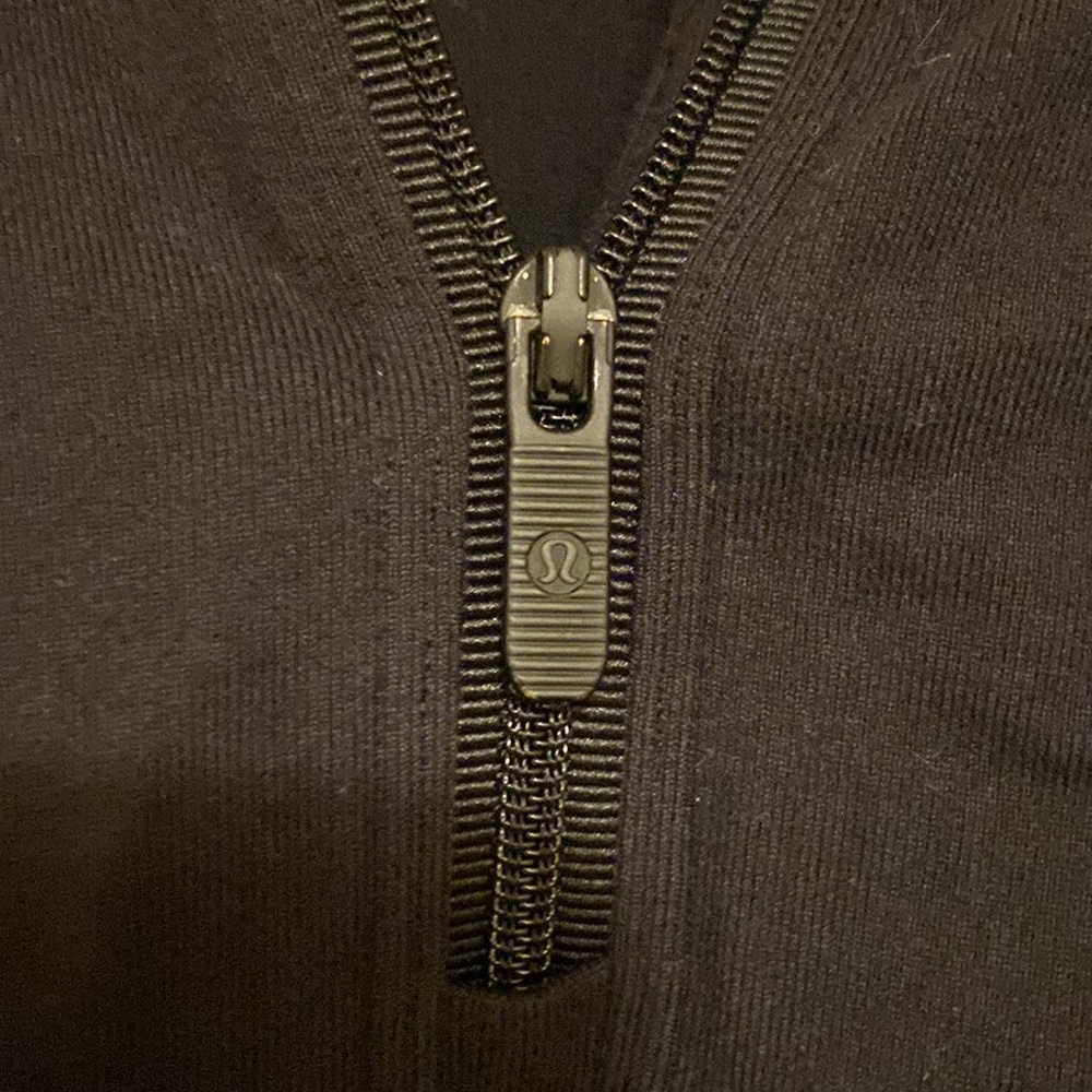 COPY - Lululemon Rulu Run cropped half zip size 8 good as new - Picture 2 of 5